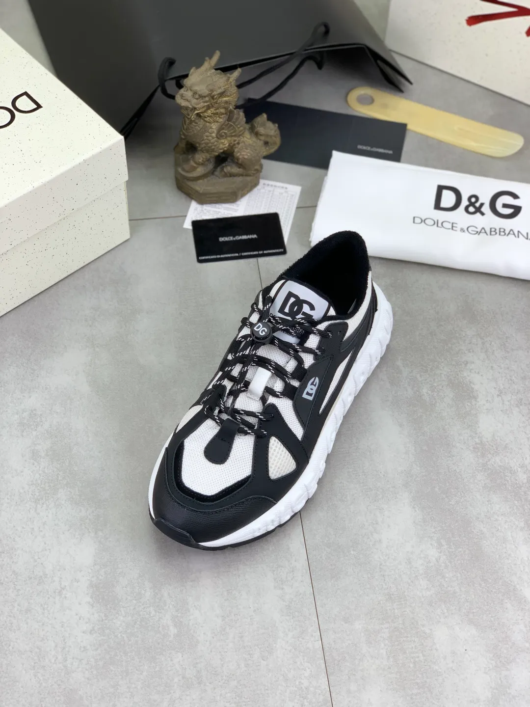 Men's men's shoes 💰P580💰[New model] Couple 🧑‍🤝‍🧑 style Top original order quality Synchronized with "DOLCE&GABBANA [Dolce & Gabbana] ~ High quality." Effect Low-top casual DG men's shoes, loved by many celebrities, using high-end imported top-layer calfskin splicing design + cowhide feet, simple and elegant, perfectly interpreting the latest inspiration of shoes, integrating classics and fashion. Luxurious dreams, dominating fashion Suitable for drivers, light and comfortable to drive, light and breathable for outdoor travel, high-end quality, trustworthy, 6️⃣colors🉑️ to choose from! Code number: 35-46